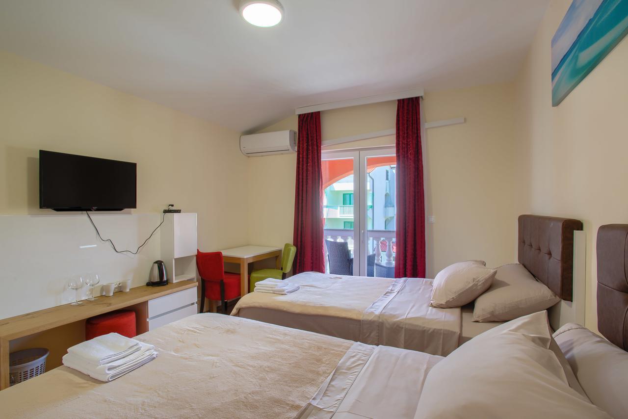 Hotel Livadic & Restaurant Ližnjan المظهر الخارجي الصورة