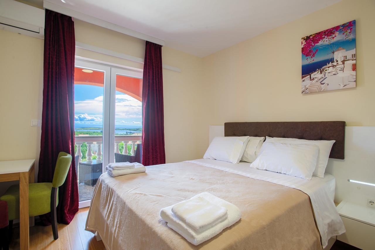 Hotel Livadic & Restaurant Ližnjan المظهر الخارجي الصورة