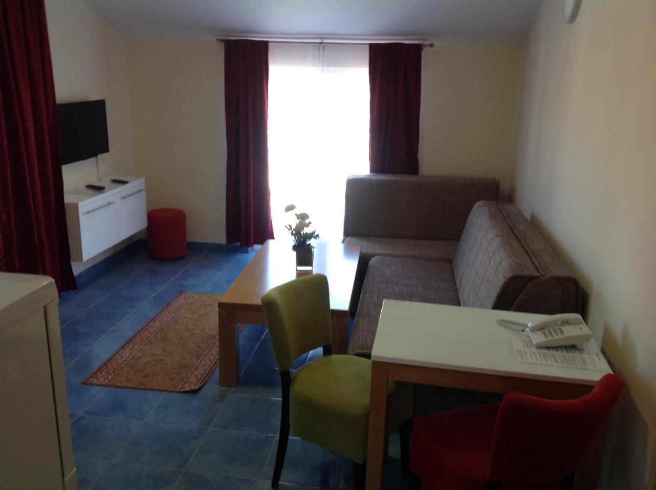 Hotel Livadic & Restaurant Ližnjan المظهر الخارجي الصورة
