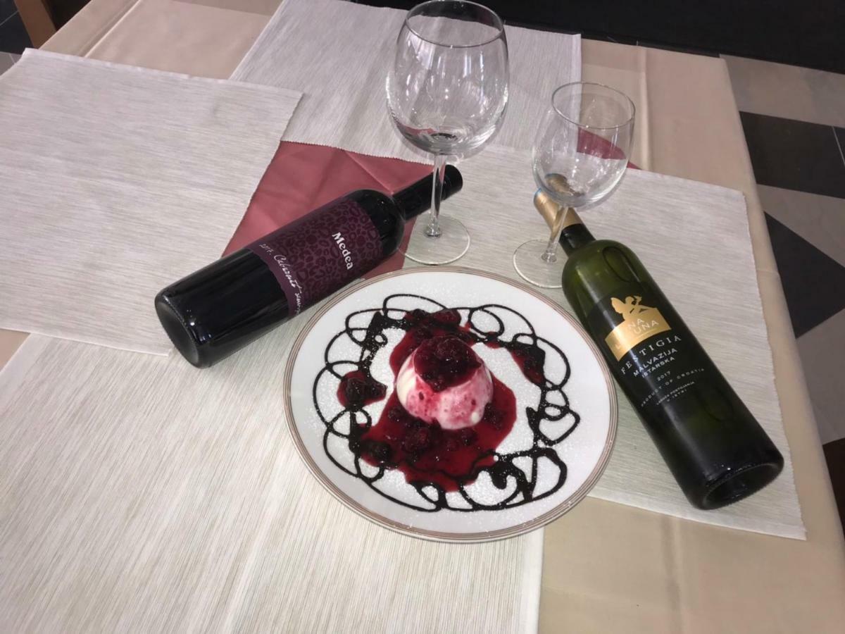 Hotel Livadic & Restaurant Ližnjan المظهر الخارجي الصورة