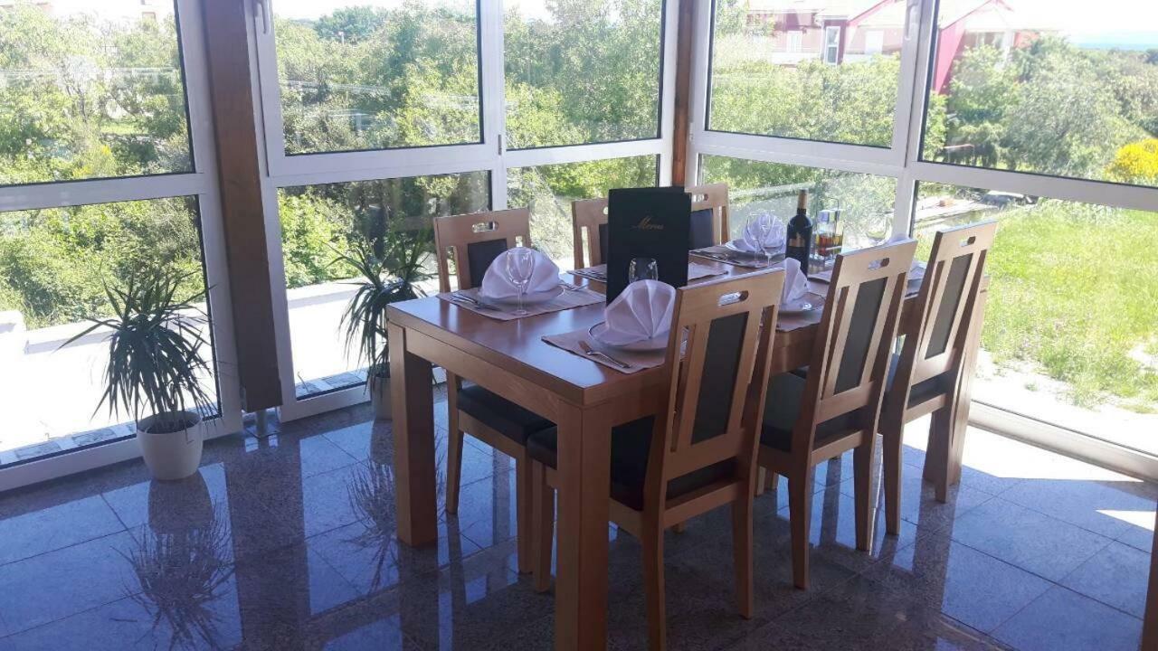 Hotel Livadic & Restaurant Ližnjan المظهر الخارجي الصورة