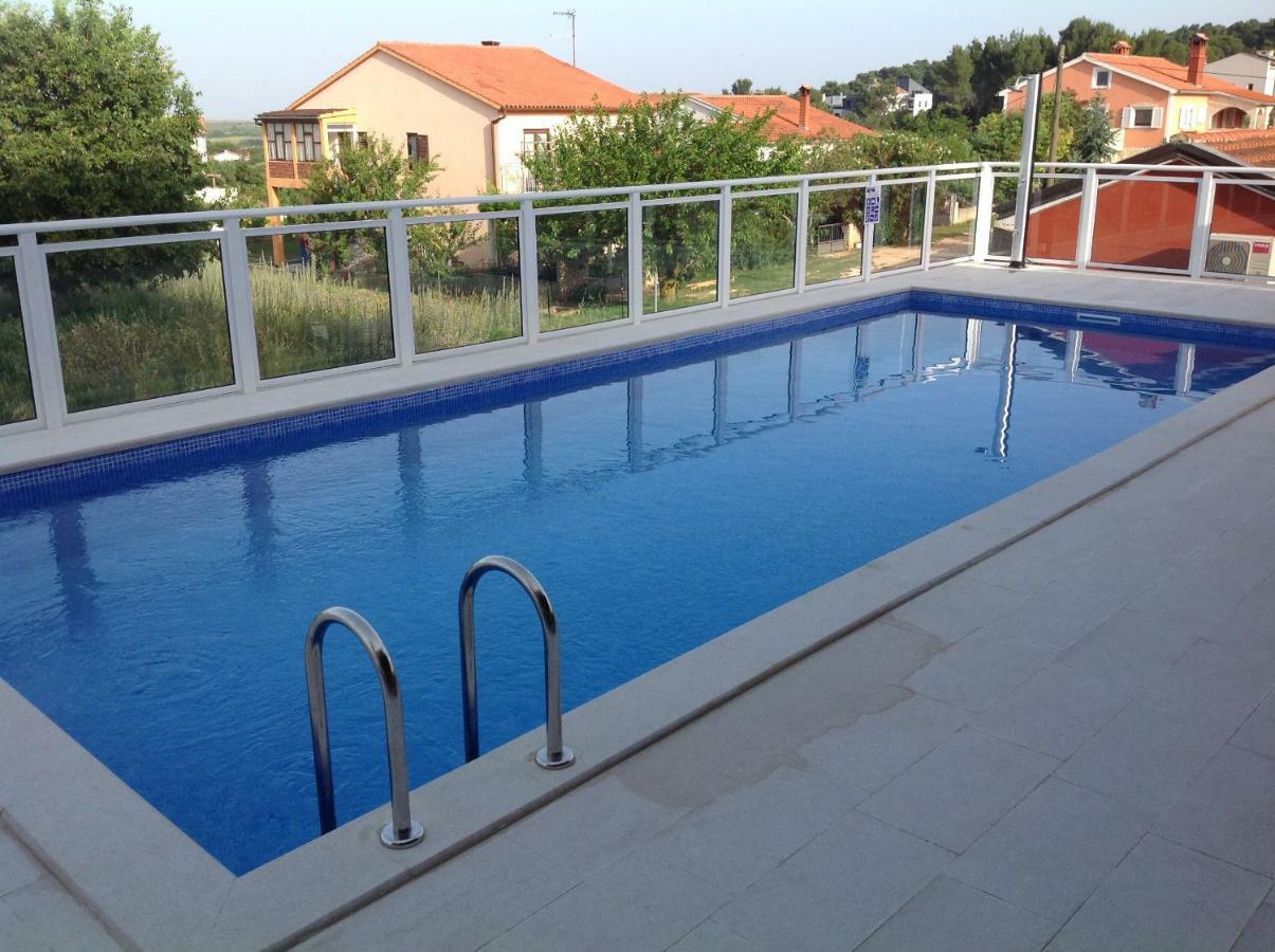 Hotel Livadic & Restaurant Ližnjan المظهر الخارجي الصورة